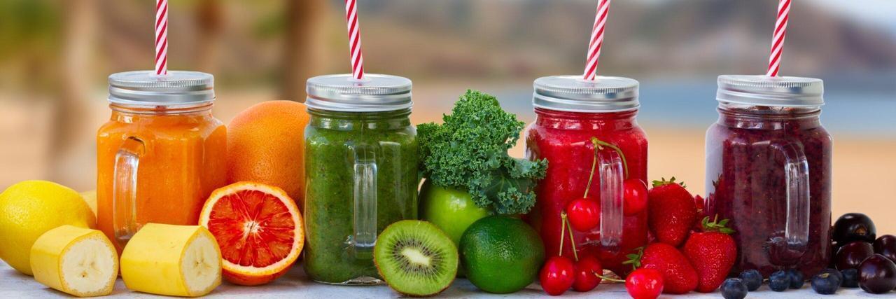 Smoothies de fruta natural saludable