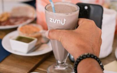 Smoothie, zumo o batido: diferencias y beneficios de cada bebida
